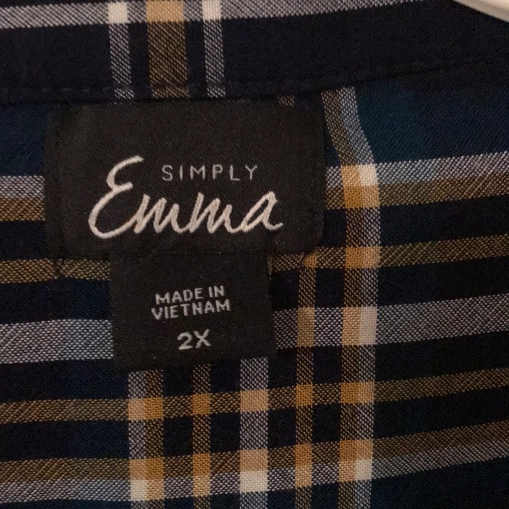 Button down up shirt - Picture 3 of 3